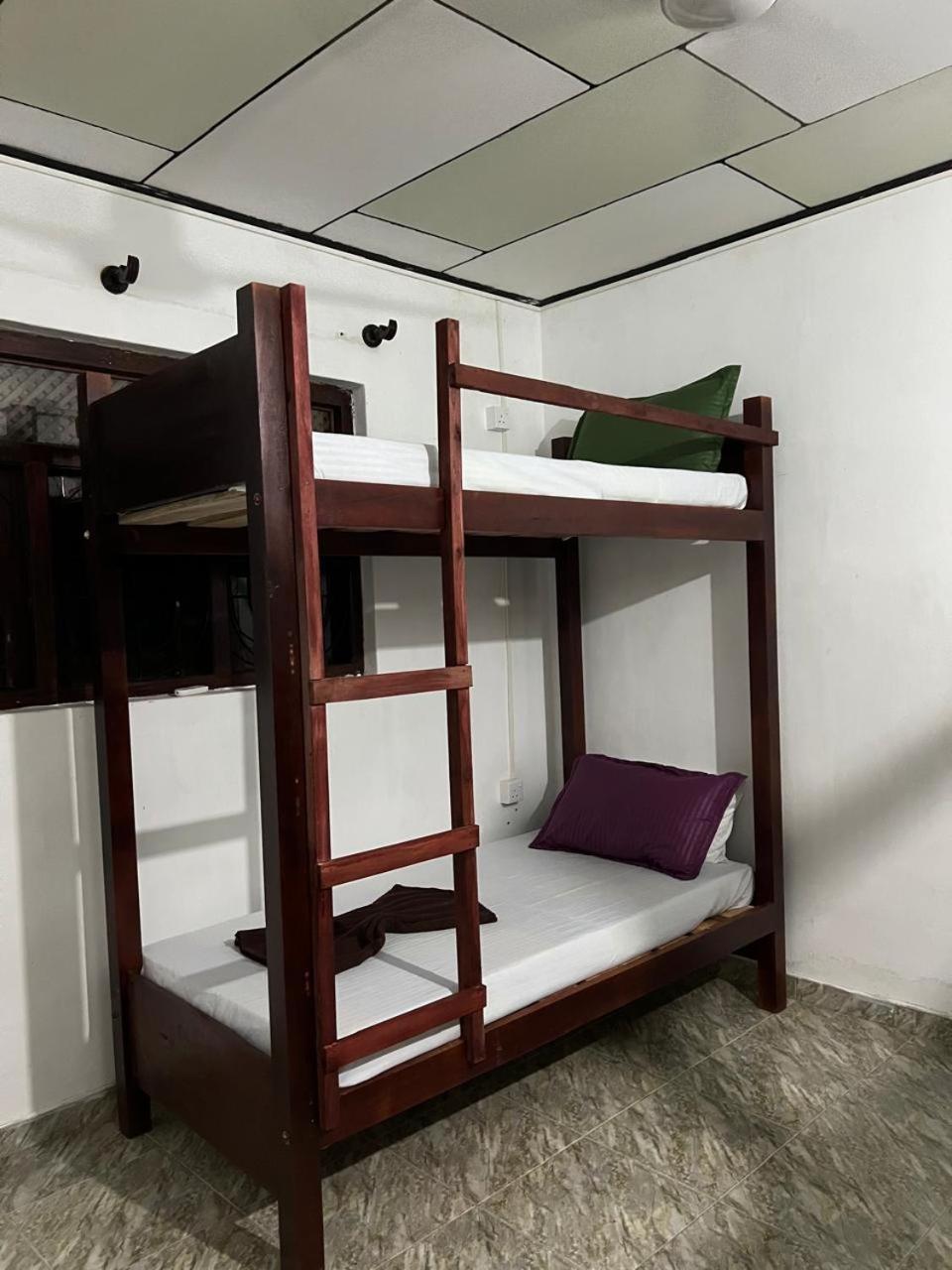 Honey Beach Hostel Negombo Eksteriør bilde