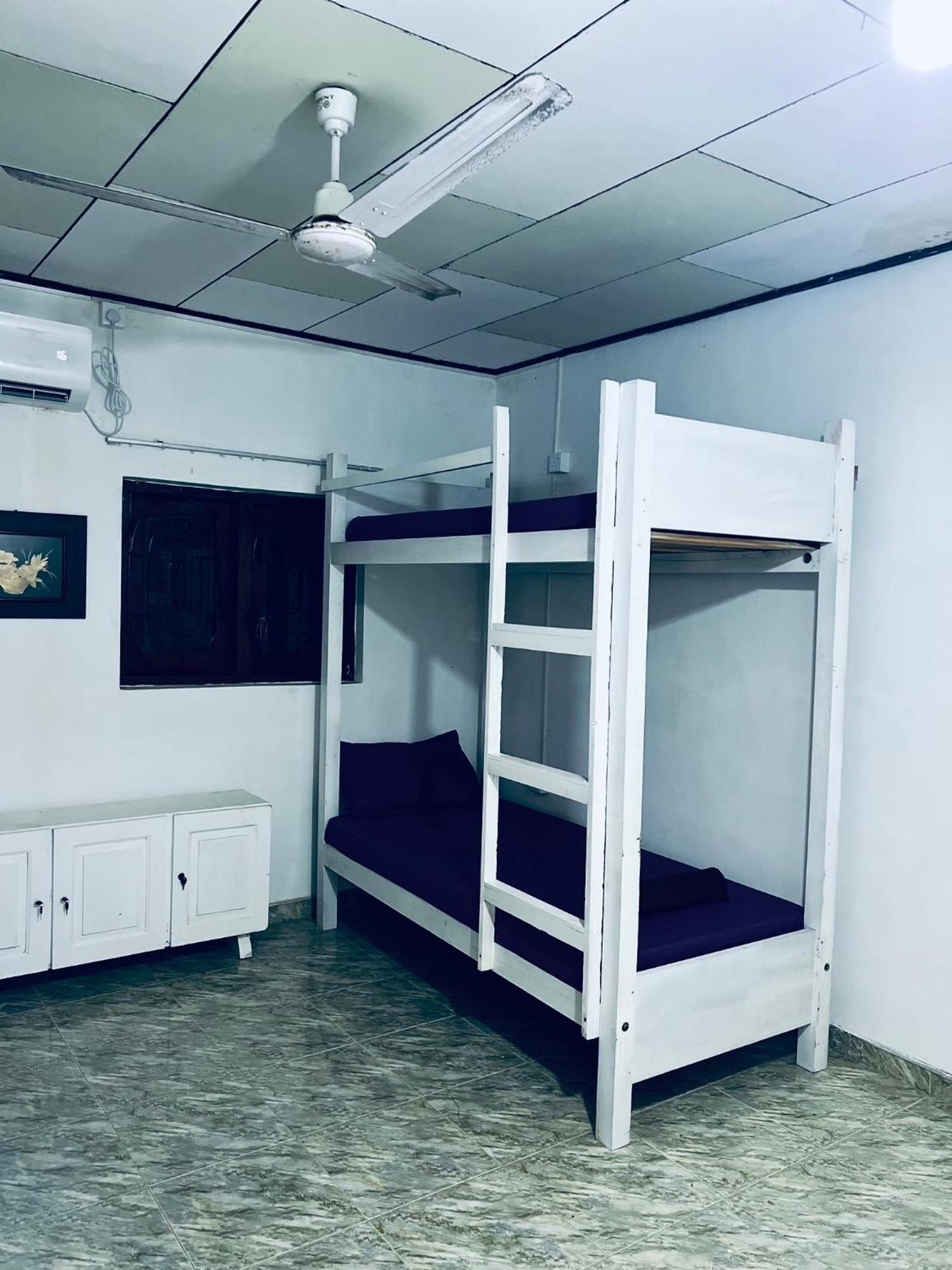 Honey Beach Hostel Negombo Eksteriør bilde