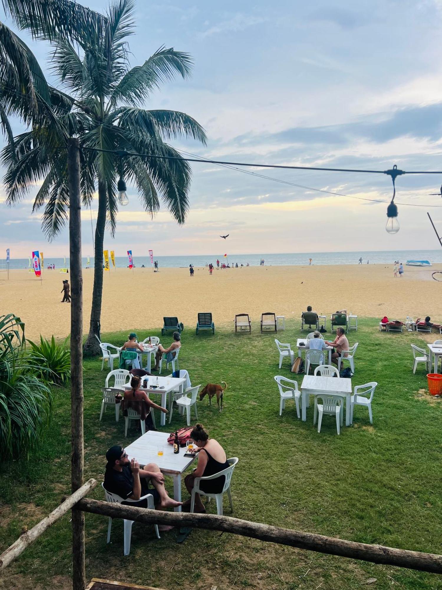 Honey Beach Hostel Negombo Eksteriør bilde