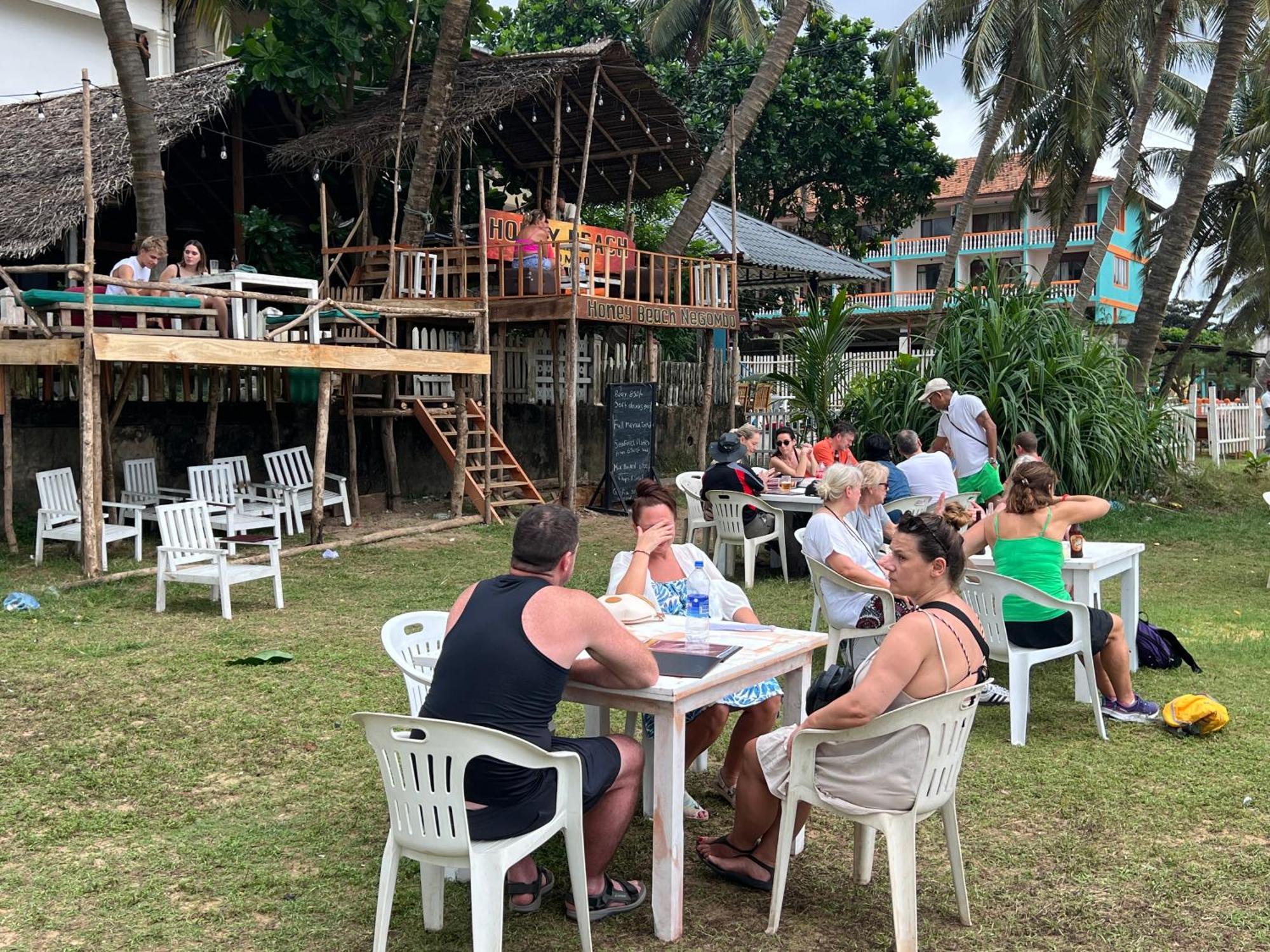Honey Beach Hostel Negombo Eksteriør bilde